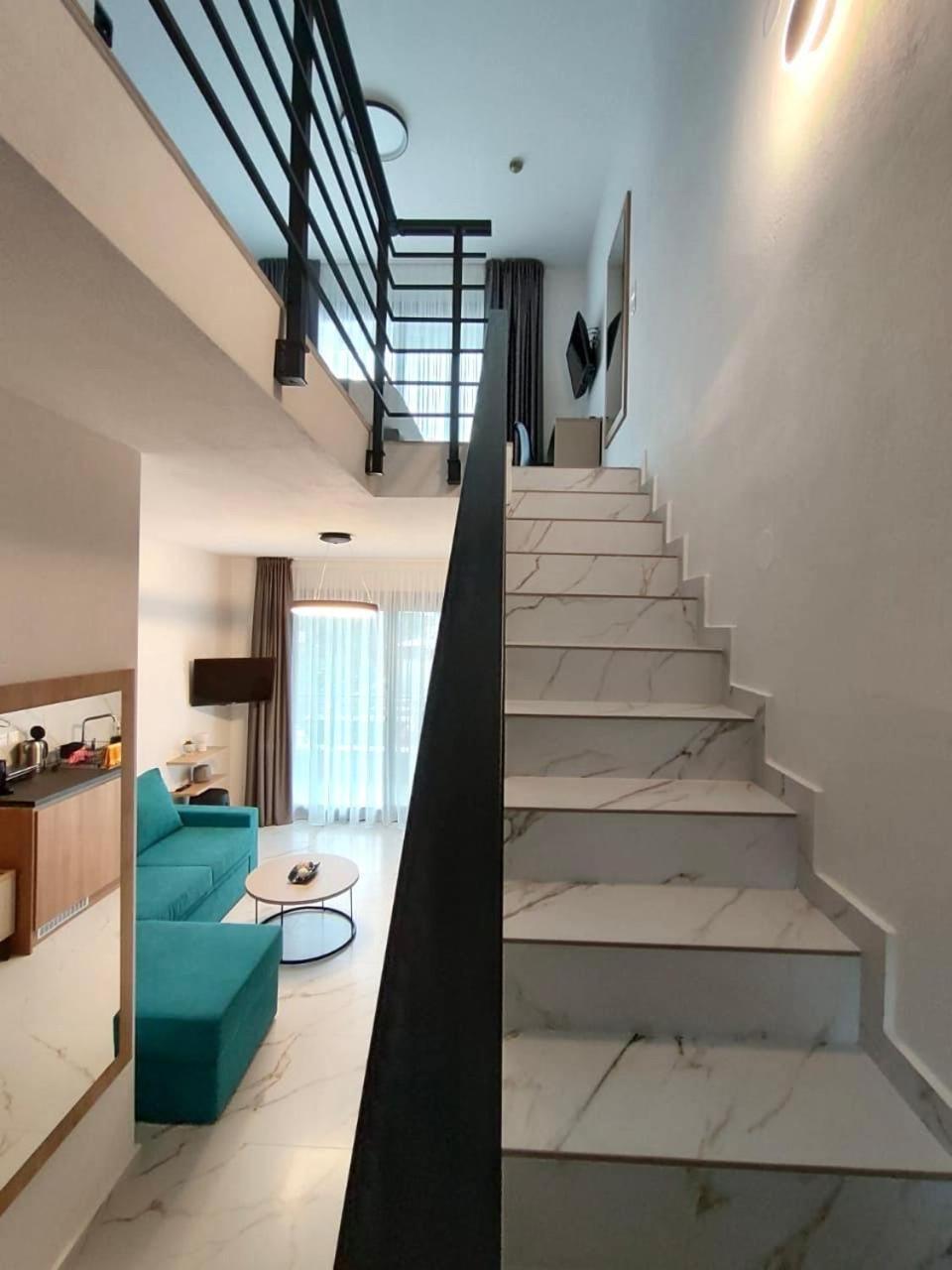Four Shades Luxury Suites Sarti Esterno foto