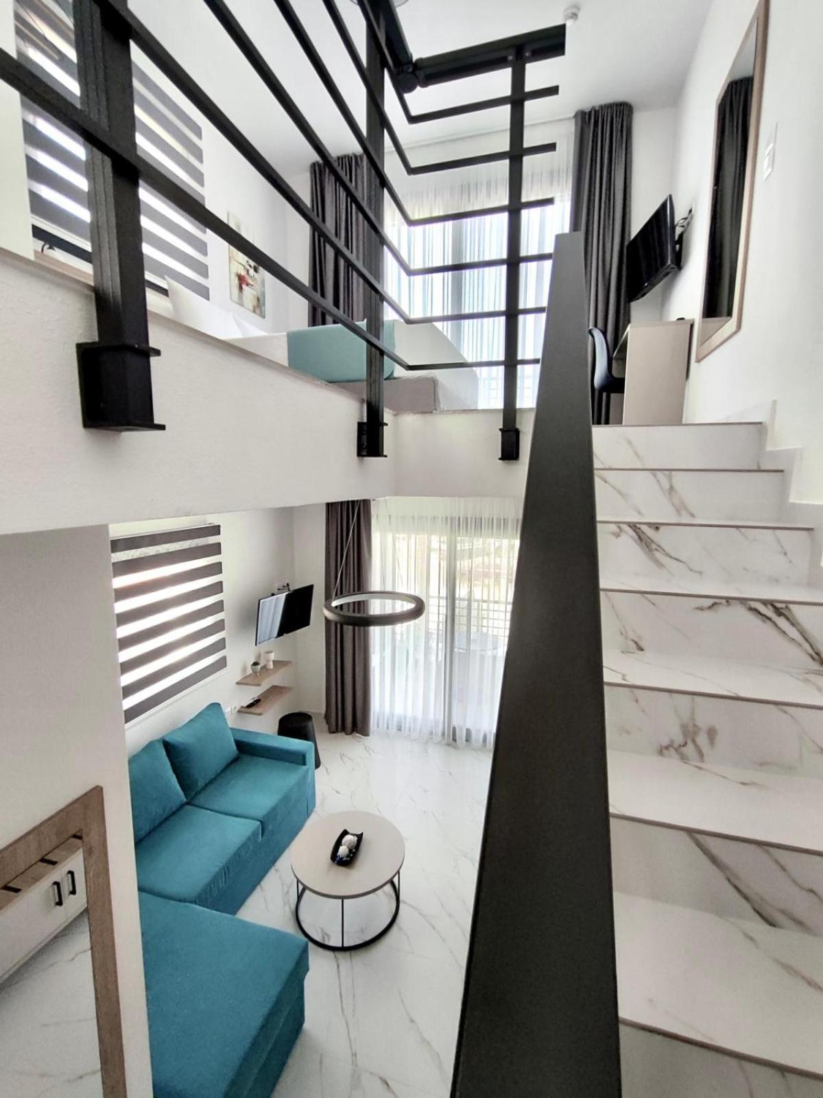 Four Shades Luxury Suites Sarti Esterno foto