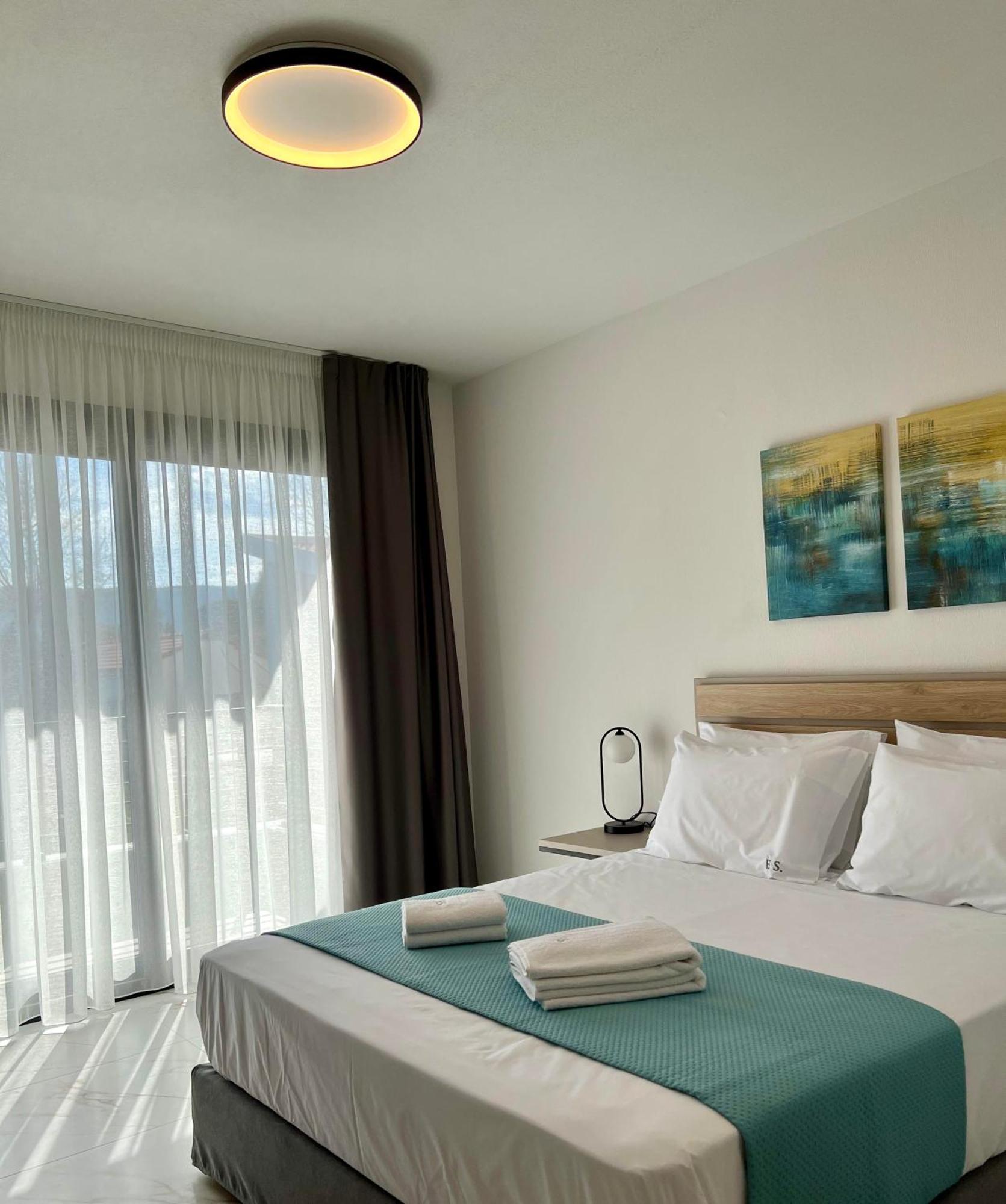 Four Shades Luxury Suites Sarti Esterno foto