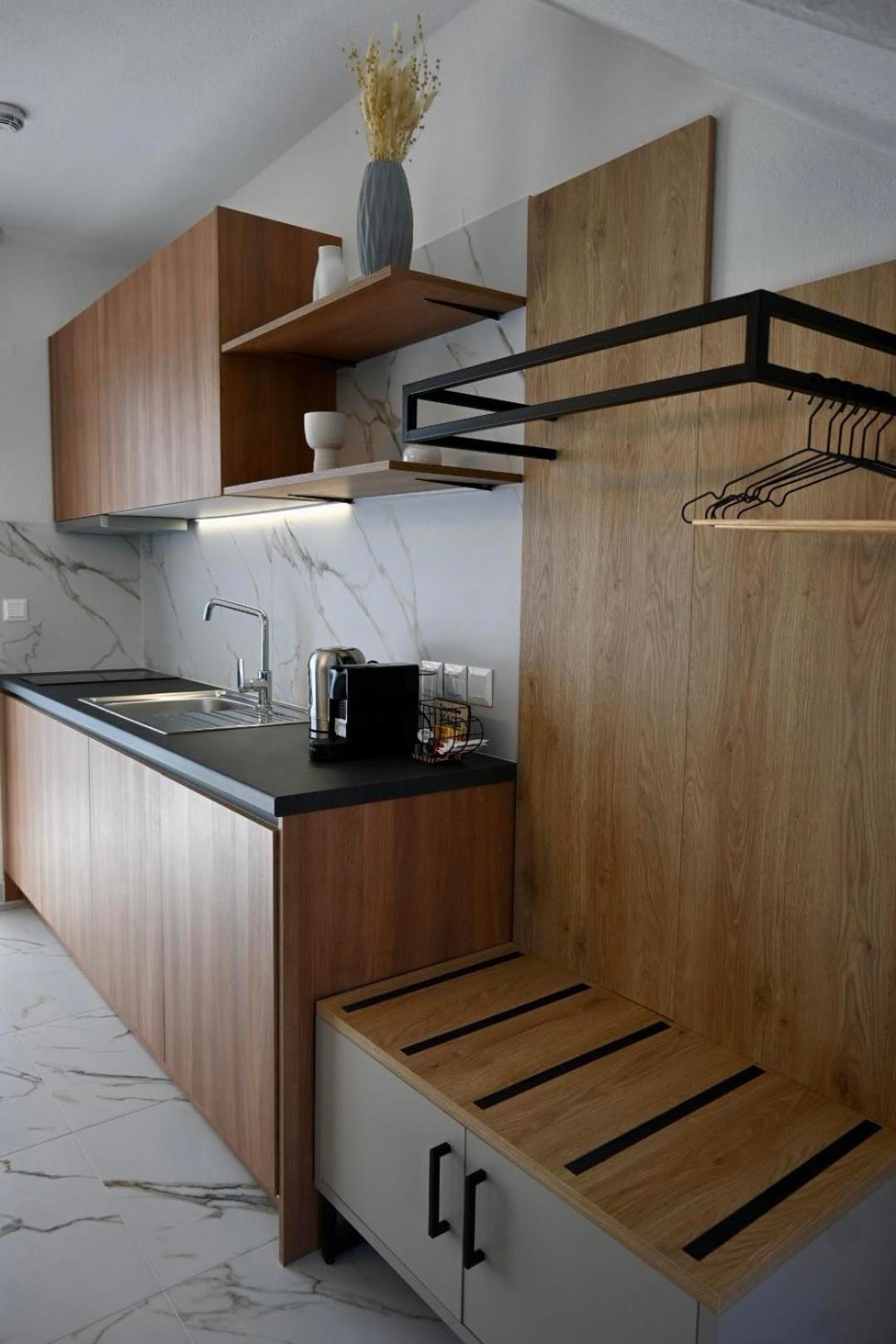 Four Shades Luxury Suites Sarti Esterno foto